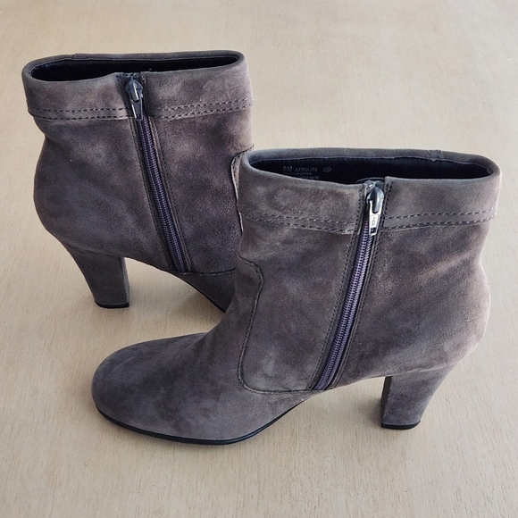 Aerosoles Aerolite Suede Boots - Picture 11 of 16